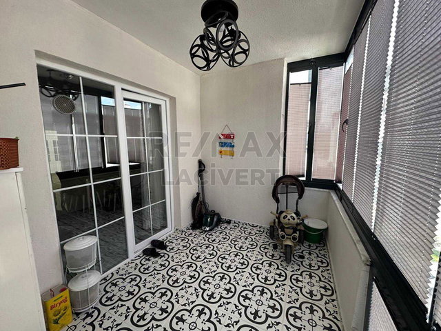 RE/MAX LACIVERT'TEN PAŞA KONAKLARI'NDA SATILIK 3+1 LÜKS DAIRE