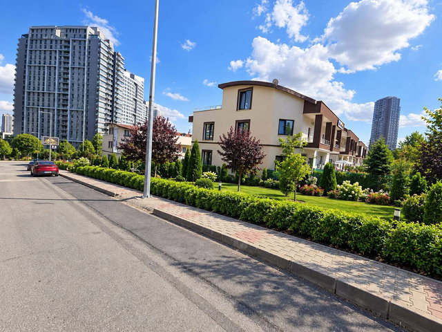 YAŞAMKENT ALACAATLI'DA VİLLA