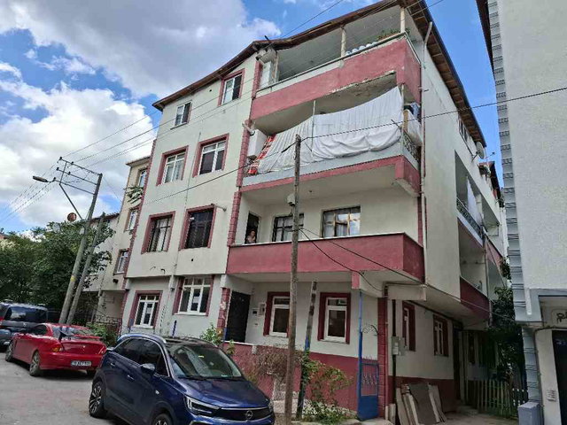 DERİNCE IBNISINA DA EGITIM ARASTIRMA HATANESINE YAKIN SATILIK 2+1