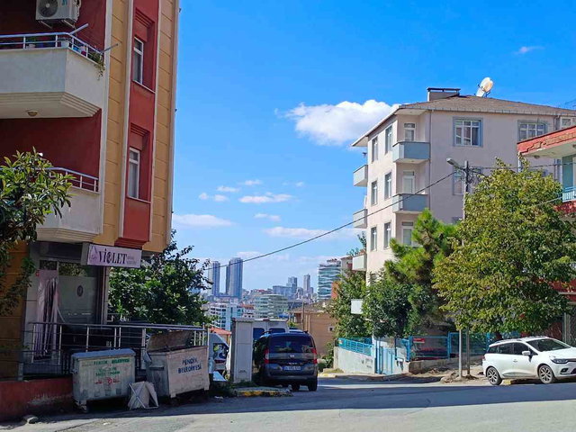 PENDİK ÇINARDERE MAH. METRO YAKINI 2+1 ARA KAT KİRALIK DAİRE