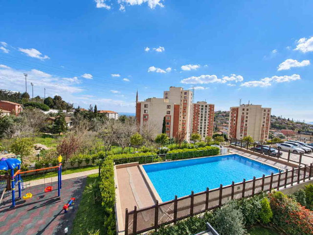 MANZARA KARTAL'DA HAVUZ MANZARALI 2+1 SATILIK DAIRE