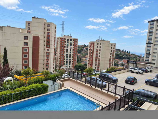 MANZARA KARTAL'DA HAVUZ MANZARALI 2+1 SATILIK DAIRE