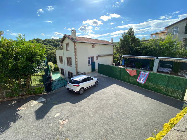 BEYKOZ ACARKENT YAKINI 1000 M2 ARSA+ 4+1 VILLA