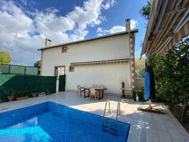 BEYKOZ ACARKENT YAKINI 1000 M2 ARSA+ 4+1 VILLA