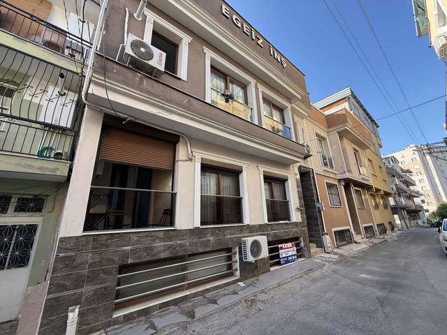 BUCA ATATÜRK MAHALLESİNDE SATILIK 1+1 DAİRE