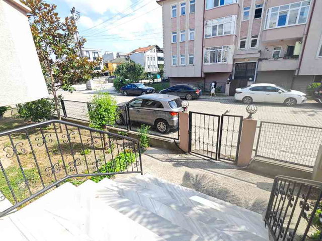 ŞEKER MAH FERAH 3+1 KİRALIK DAİRE SITE IÇI 145 M² NET REMAX AY BURAK ŞAHIN