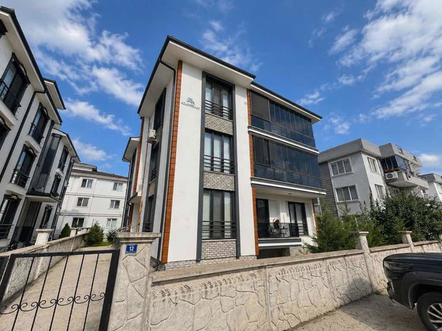 REMAX MOTTO ADEM AYDEMİR’DEN 3+1 EBEVEYN BANYOLU SATILIK DAİRE