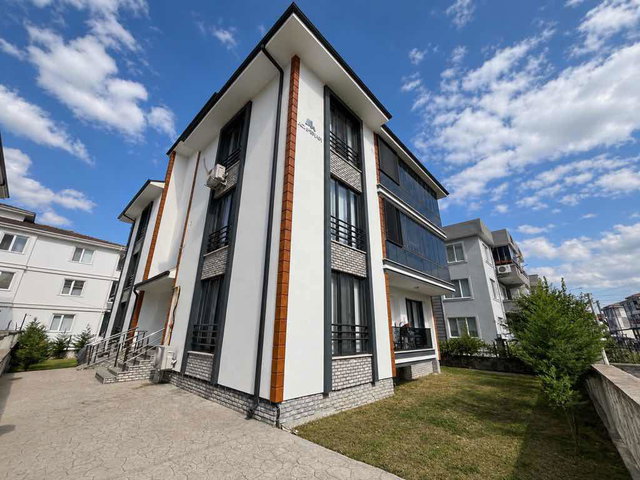 REMAX MOTTO ADEM AYDEMİR’DEN 3+1 EBEVEYN BANYOLU SATILIK DAİRE