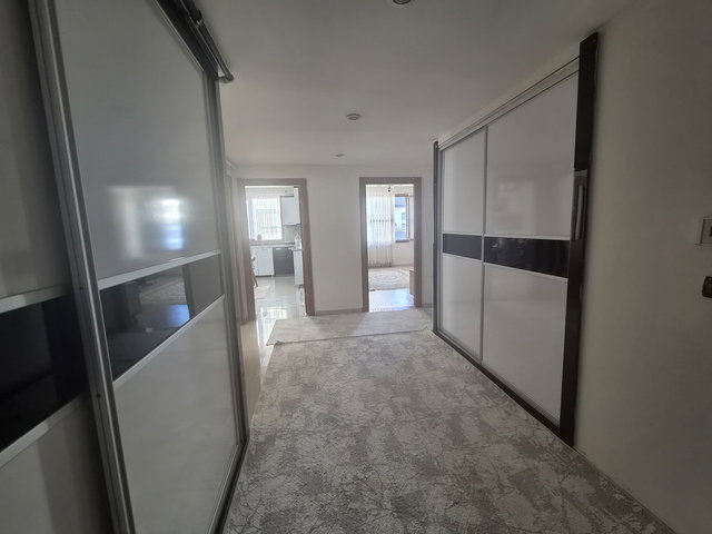 BAĞCILAR MAKİNA İKMAL KARŞISI SATILIK 4+1 DAİRE