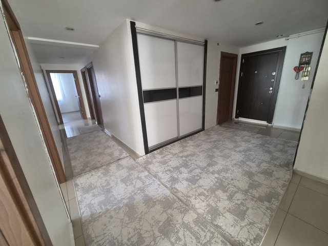 BAĞCILAR MAKİNA İKMAL KARŞISI SATILIK 4+1 DAİRE