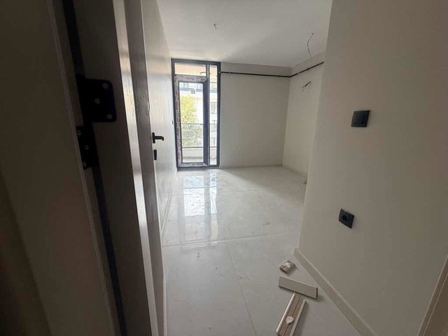 BAŞİSKELE SATILIK ARAKAT OFİS