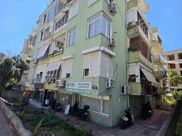 GENÇLİK MAH.ISIKLAR CADDESİNE YAKIN ARAKAT SATILIK 3+1 DAIRE