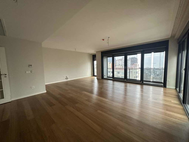 CEMİL TOPUZLU CAD ÜZERİNDE REZİDANS ÖZELLİKLİ SATILIK DAİRE