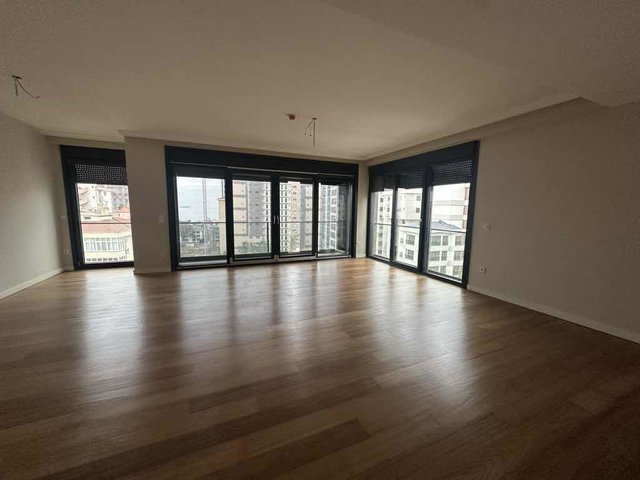 CEMİL TOPUZLU CAD ÜZERİNDE REZİDANS ÖZELLİKLİ SATILIK DAİRE