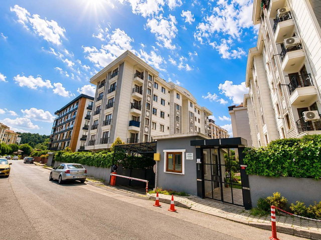 ÇEKMEKÖY ALEMDAĞ ‘DA LİLYUM GARDEN SİTESİ’NDE KİRALIK DAİRE