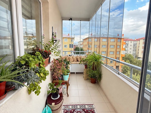 REMAX İLKE'DEN DADAŞKENT'TE 3+1 ANA YOLA CEPHELİ SATILIK DAİRE