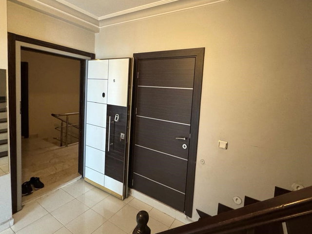 GÖLCÜK DONANMA MAH.’DE 250 M² NET, 3+1 GENİŞ KİRALIK DAİRE