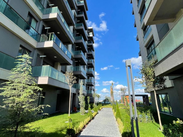 RE/MAX TAN LOTUS GÖL EVLERI SİTESİNDE 2+1 KİRALIK DAİRE