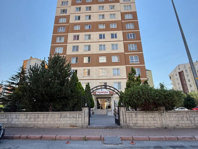 ALTINOLUK MAH.CADDE ÜSTÜ ÖNÜ AÇIK SATILIK 3+1 DAİRE
