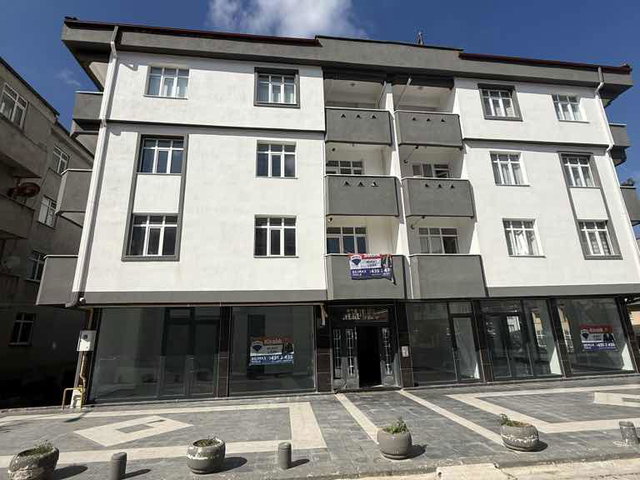 LADİK MERKEZDE FERAH VE KULLANIŞLI 3+1 DAİRE