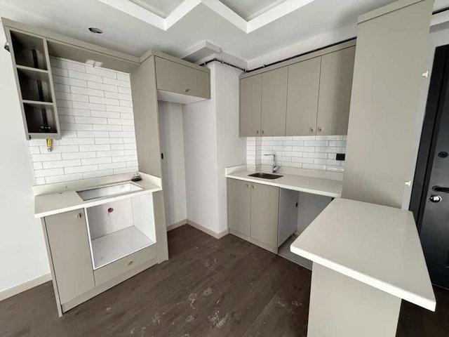ÇAKIRLARDA YOLUN ALTINDA DENIZE YAKIN 1 + 1