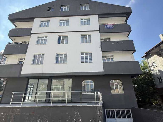 LADİK MERKEZDE FERAH VE KULLANIŞLI DAİRE