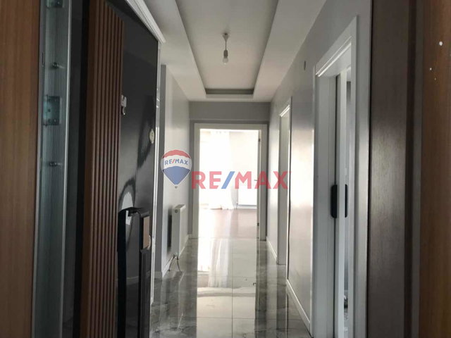 SARAY CUMHURİYET MAHALLESİ LÜX YAPILI 4+1 KİRALIK DAİRE