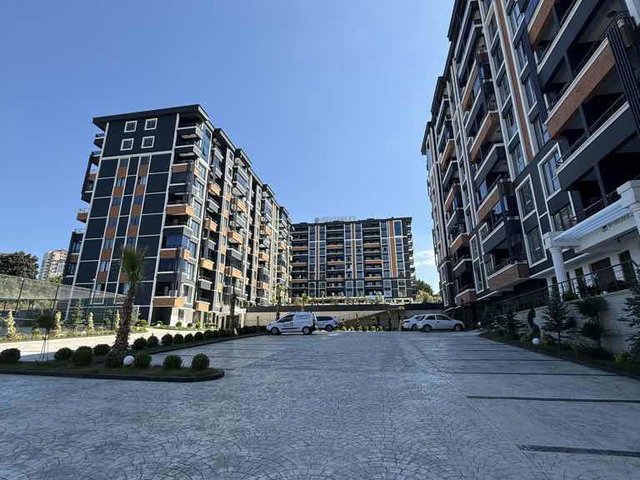 REMAX MURAT ÇIRAK HAVUZLU SİTE SATILIK 1+1 DAİRE