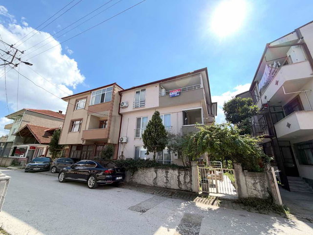 RE/MAX HÜR'DEN AGORA AWM'YE 100 METRE 2+1 KİRALIK DAİRE
