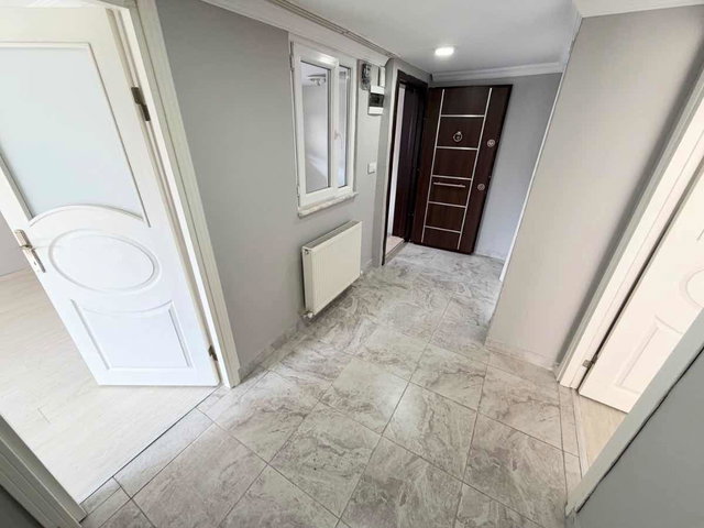 RE/MAX HÜR'DEN AGORA AWM'YE 100 METRE 2+1 KİRALIK DAİRE