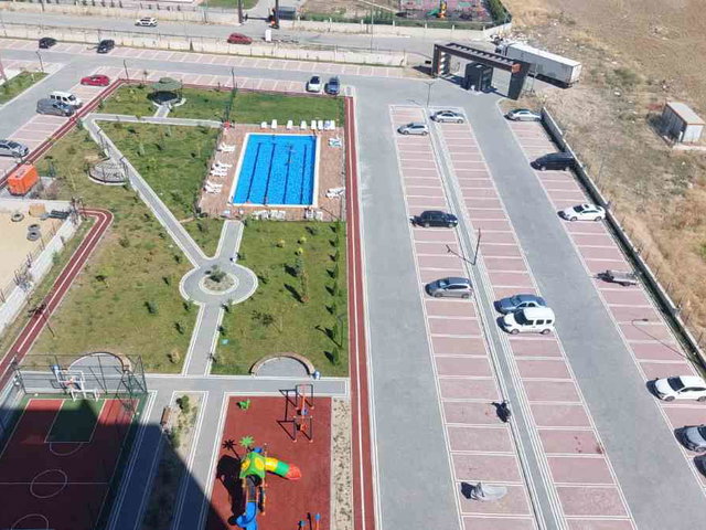 ASTIM PARK MODERN KONUTLARINDA 1+1 HAVUZ MANZARALI FIRSAT DAIRE