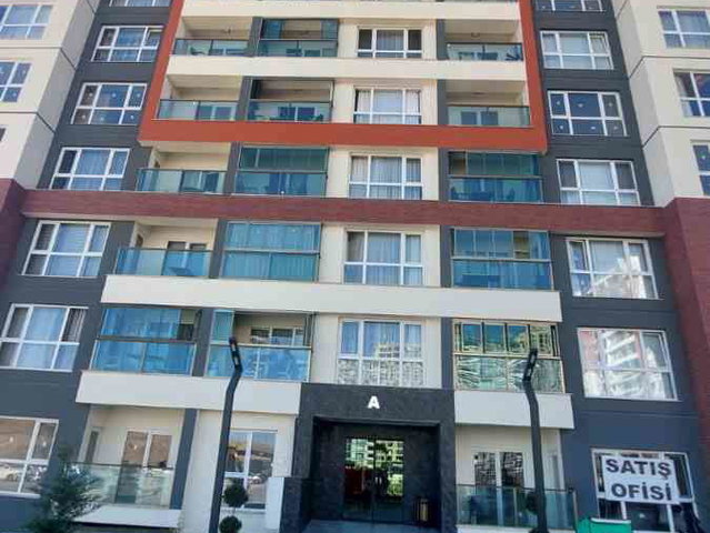 ASTIM PARK MODERN KONUTLARINDA 1+1 HAVUZ MANZARALI FIRSAT DAIRE