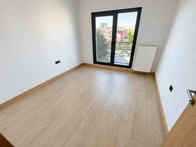 BAĞCILAR’DA SİTE İÇİNDE 3+1 | 2 BANYO | BALKONLU | MERKEZİ ISITMALI (PAY ÖLÇER) KİRALIK DAİRE