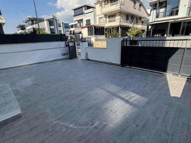 EFELER MAHALLESİ’NDE  SIFIR 3+1 VİLLA