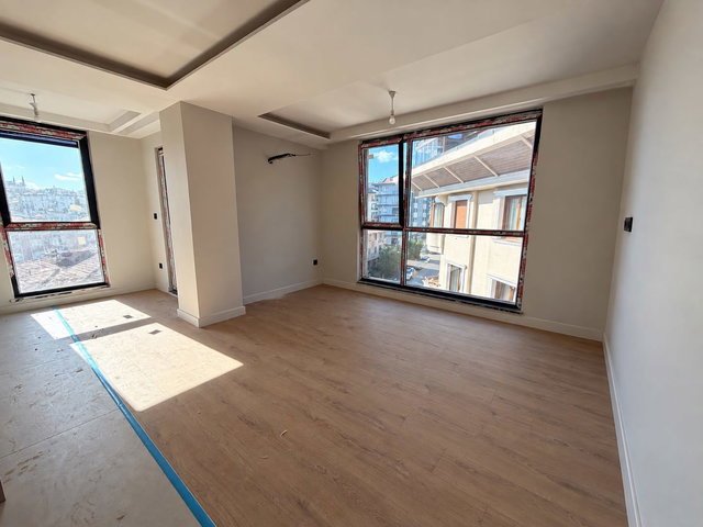 ÜSKÜDAR ÇENGELKÖY LİM HİLL SİTESİ SIFIR 2+1 KİRALIK DAİRE