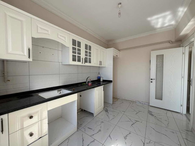 RE/MAX EDE'DEN VADİ ÇARŞIDA KİRALIK 2+1