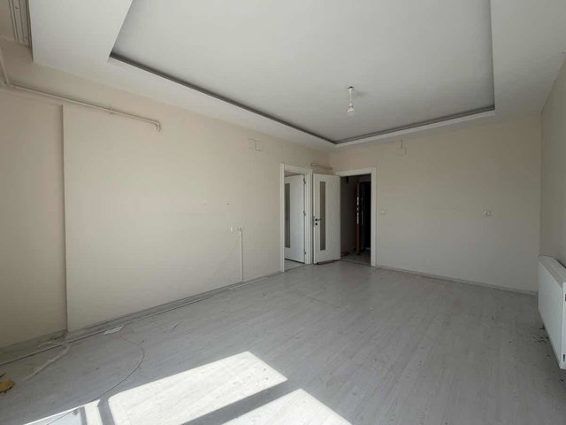 RE/MAX EDE'DEN VADİ ÇARŞIDA KİRALIK 2+1