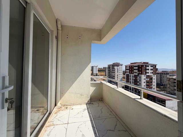 RE/MAX EDE'DEN VADİ ÇARŞIDA KİRALIK 2+1