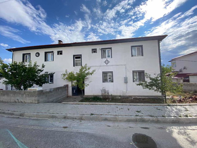 REMAX DEM'DEN ÇUKURKUYU'DA BAKIMLI 2+1 FIRSAT SATILIK EV