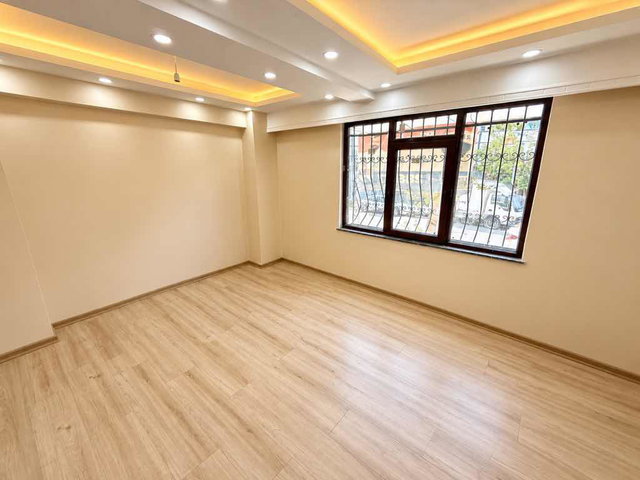 SULTANÇİFLİĞİNDE EBEVEYN BANYOLU SIFIR YAPI 2+1 KİRALIK DAİRE