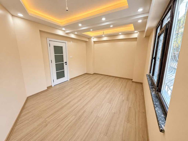 SULTANÇİFLİĞİNDE EBEVEYN BANYOLU SIFIR YAPI 2+1 KİRALIK DAİRE