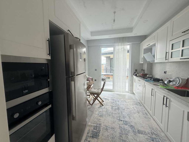 BAŞİSKELE YENİKÖY DE SATILIK 4+1 VİLLA