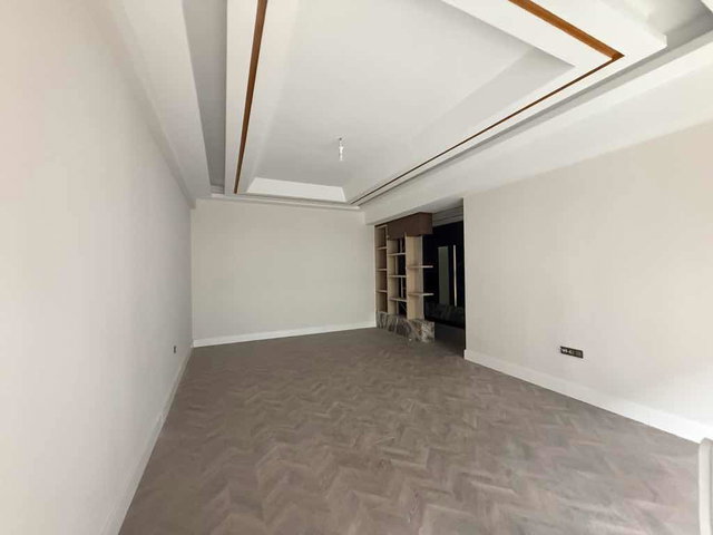 ZERAYESİL SİTESİNDE  LÜKS 3+1 ARAKAT DAİRE