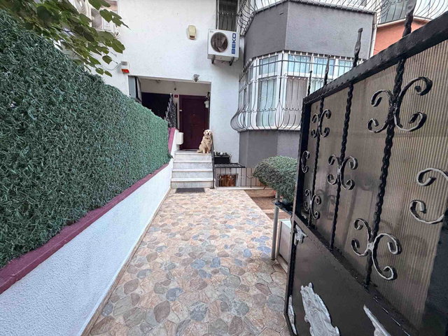 KONUT & OFİS KULLANIMINA UYGUN | FİNANS MERKEZİNE YAKIN | 6+1 |  2 BAHÇELİ | FOURLEKS VILLA