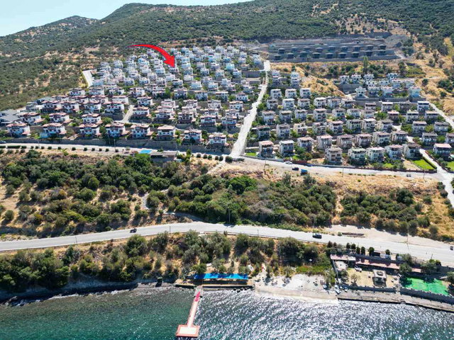 DIKILI YENIŞEHIRLILER SITESINDE 3+1 VILLA