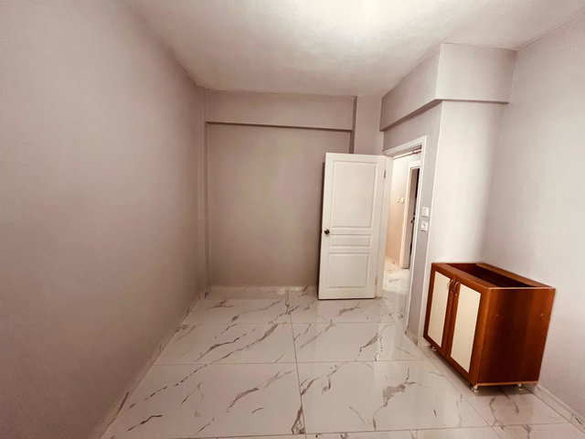 KOCAELI İZMIT KIRALIK 1+1 DAIRE YENIŞEHIR MAHALLESI'NDE