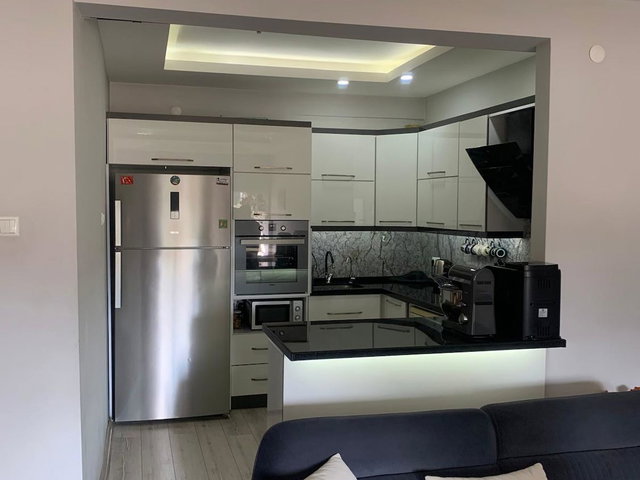 100.YIL BULVARI ÜZERİNDE YÜKSEK KAT ÖNÜ KAPANMAZ FERAH 125 M² AMERİKAN MUTFAK SATILIK 3+1