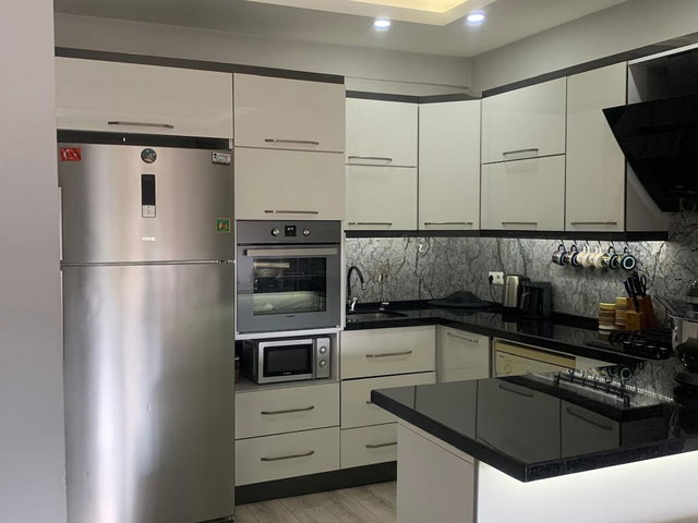100.YIL BULVARI ÜZERİNDE YÜKSEK KAT ÖNÜ KAPANMAZ FERAH 125 M² AMERİKAN MUTFAK SATILIK 3+1