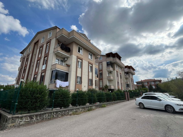 REMAXÇAKRA ÖMER ONAYCI'DAN TOPÇULARDA SITE İÇI 3+1 BAHÇE DUBLEKS