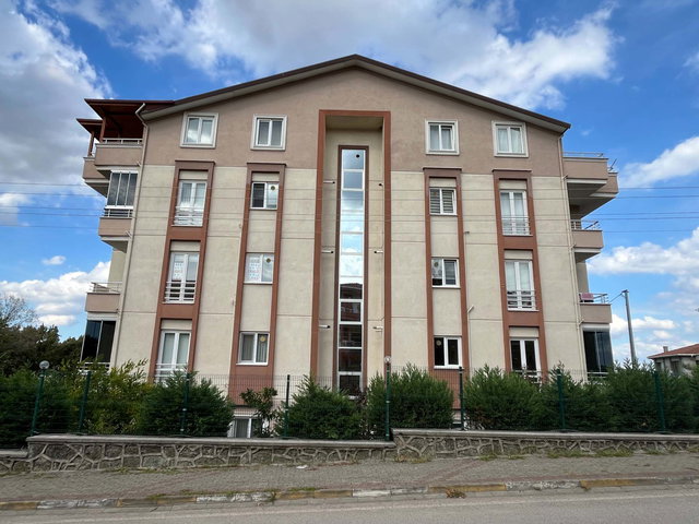 REMAXÇAKRA ÖMER ONAYCI'DAN TOPÇULARDA SITE İÇI 3+1 BAHÇE DUBLEKS